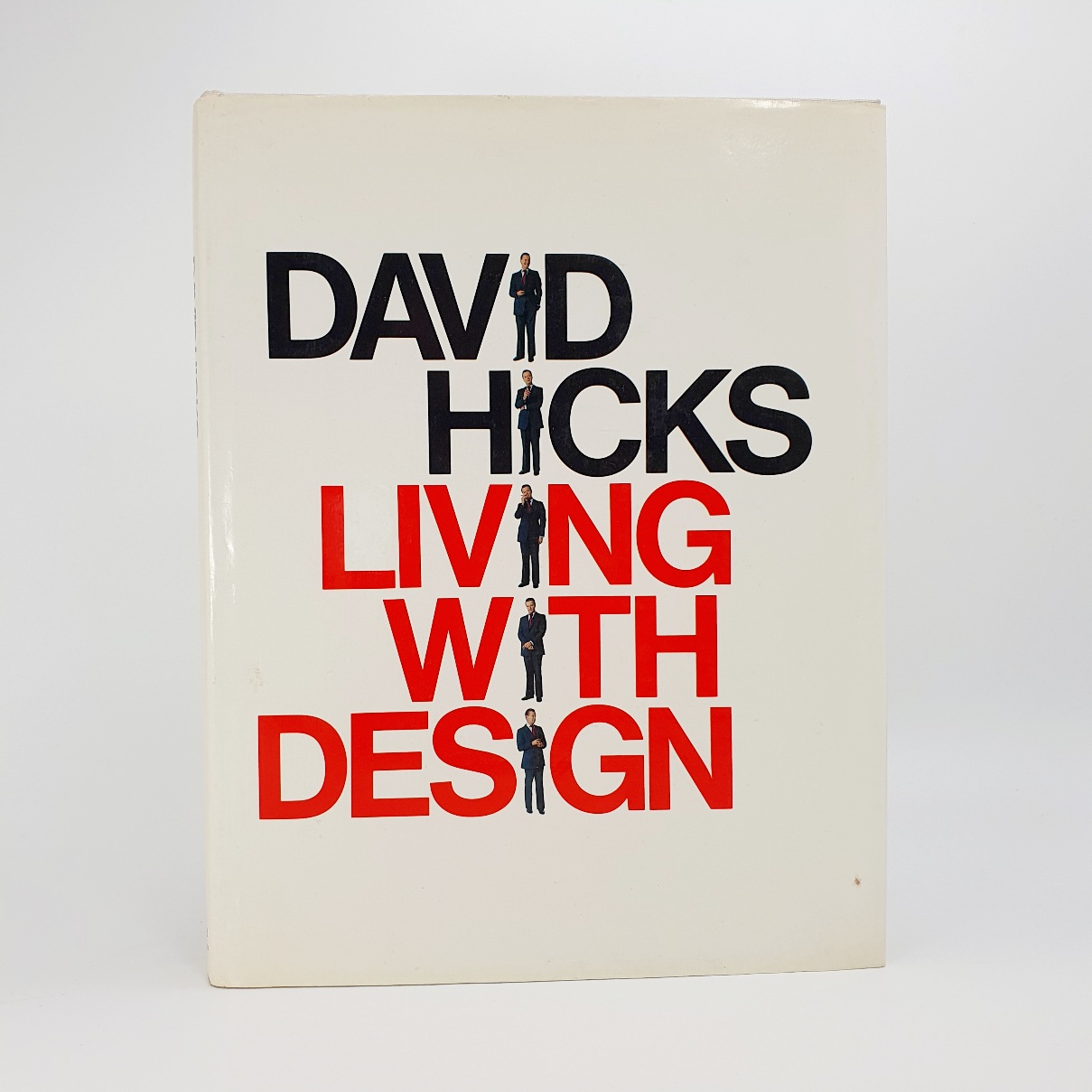 David Hicks. Living with Design