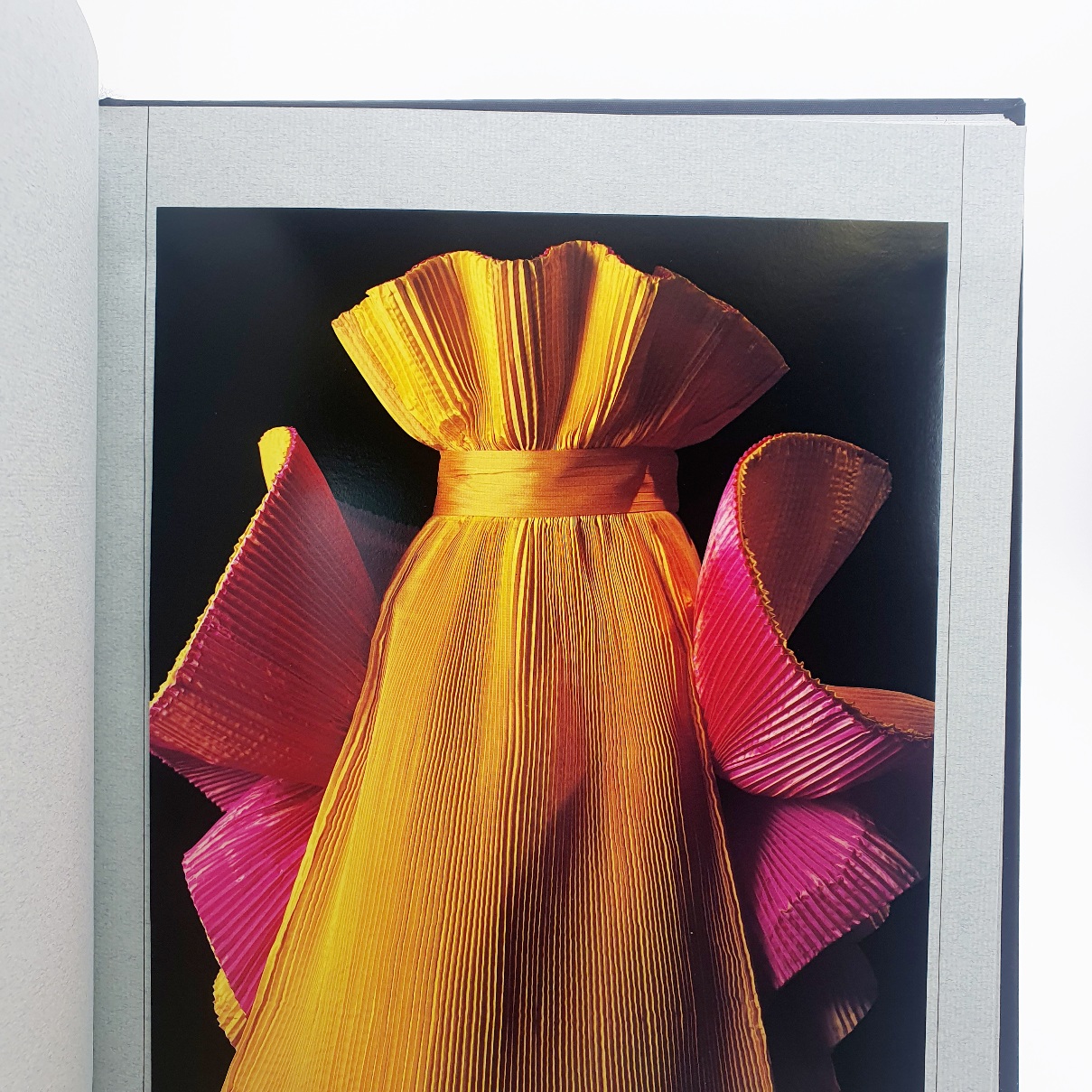 Roberto Capucci | Beaux Books