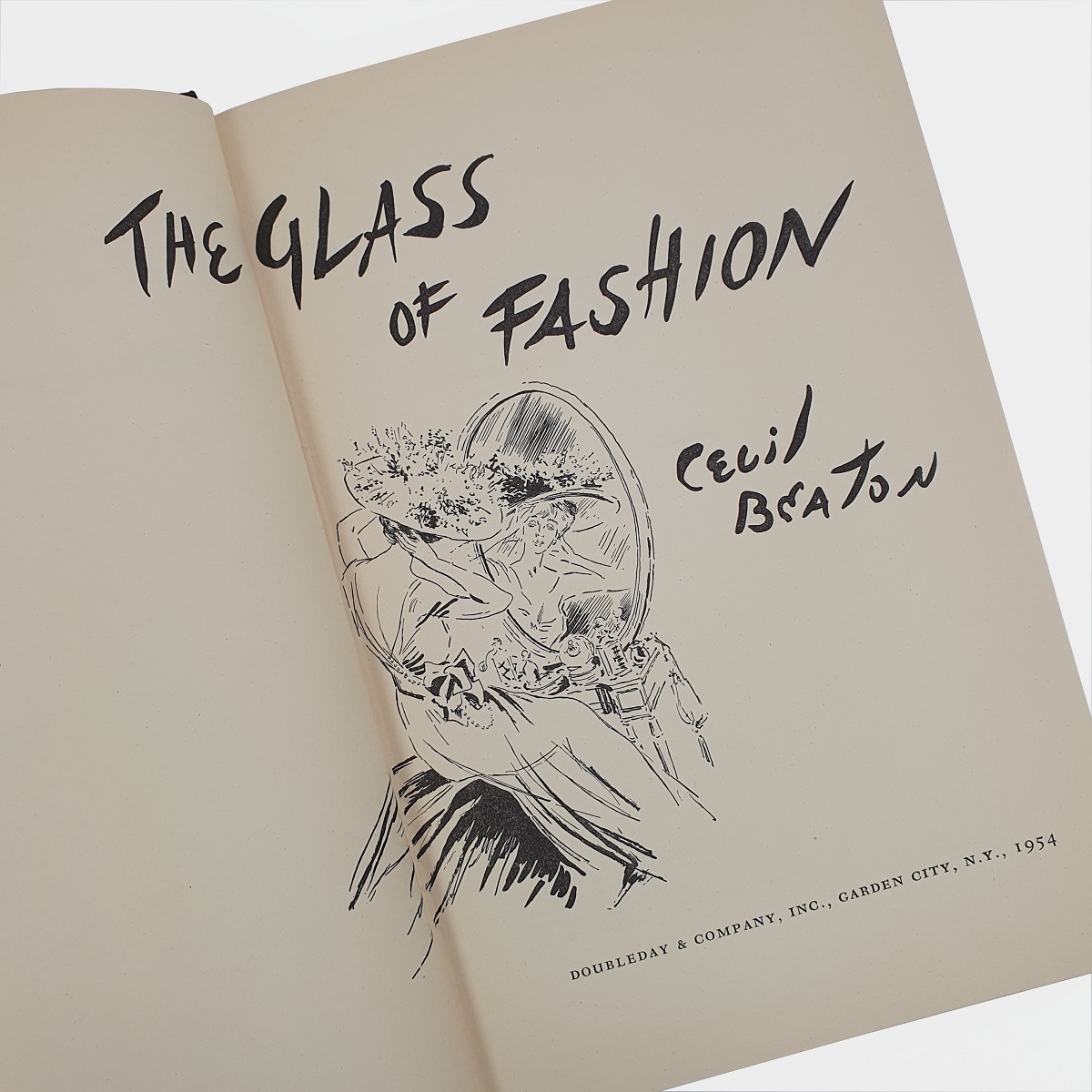 The Glass of Fashion | Beaux Books